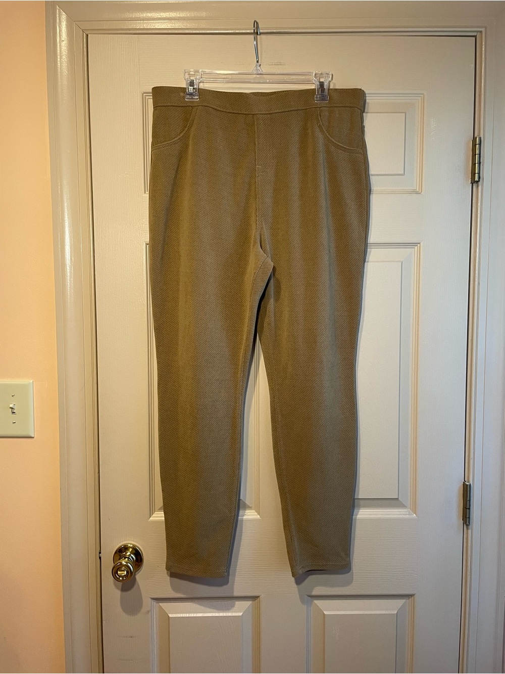 HUE Women’s Camel/Tan Pull-On Waffle‎ Textured Poly/Spandex Pants, Size XL